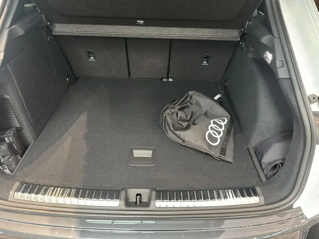 Audi Q3 - Thumbnail 12