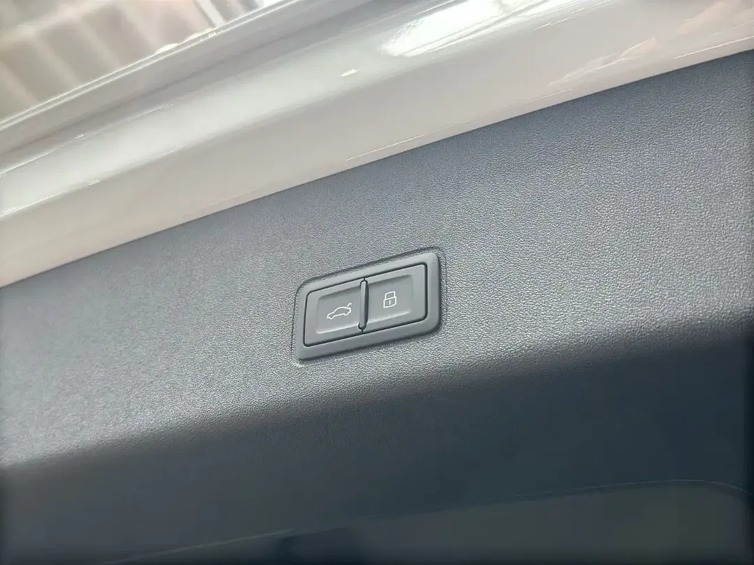 Audi Q3 - Thumbnail 13
