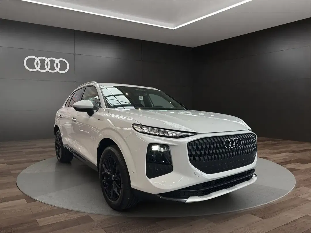 Audi Q3 - Thumbnail 4