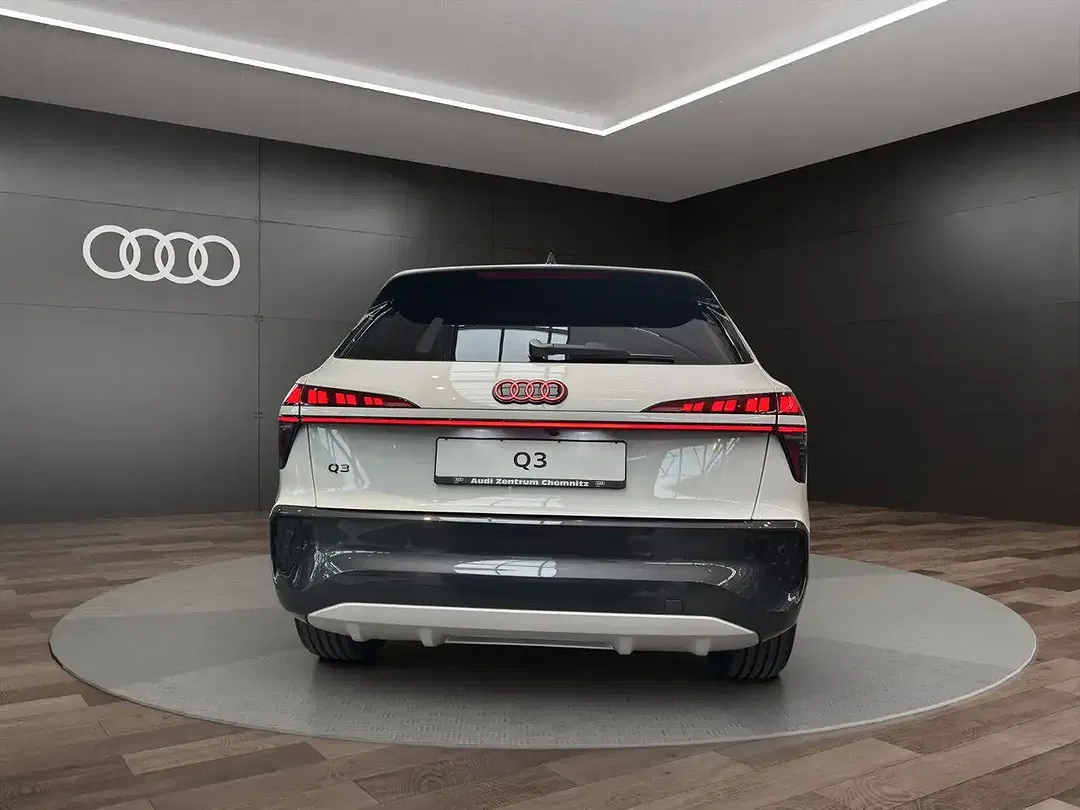 Audi Q3 - Thumbnail 6