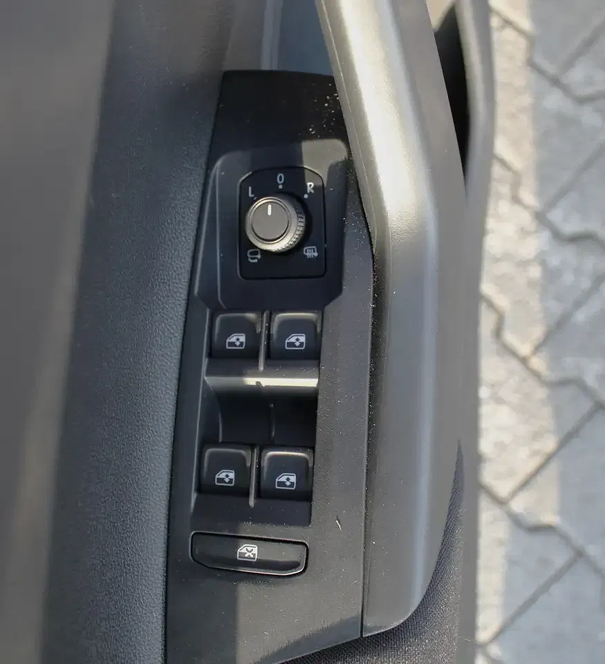 Volkswagen Polo - Thumbnail 9