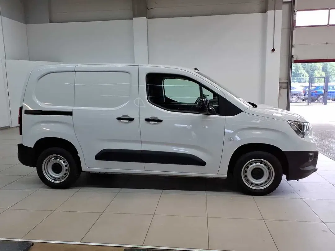 Opel Combo - Thumbnail 3