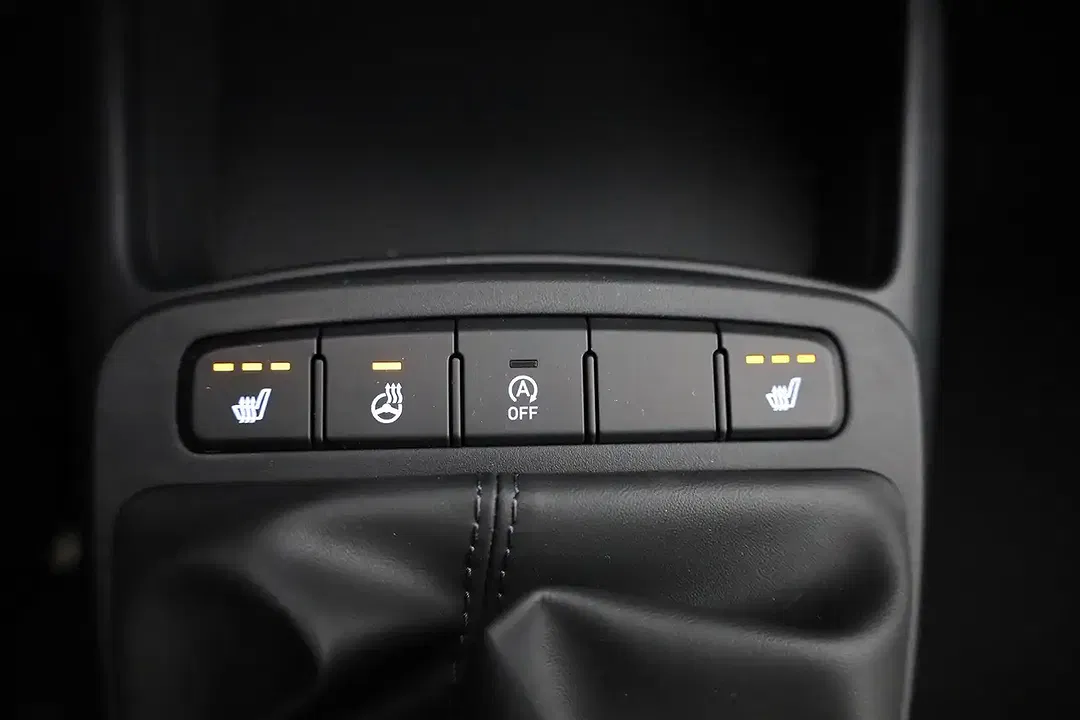 Hyundai i10 - Thumbnail 13