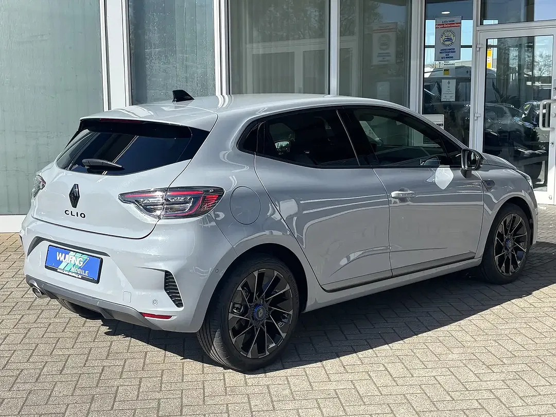 Renault Clio - Thumbnail 4