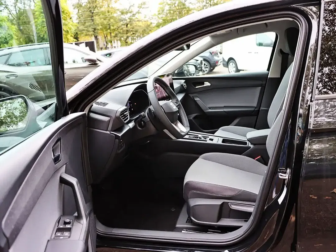 SEAT Leon - Thumbnail 11