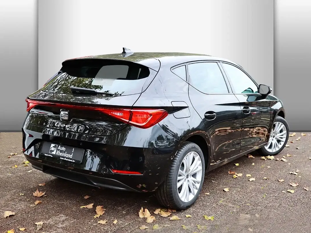 SEAT Leon - Thumbnail 2