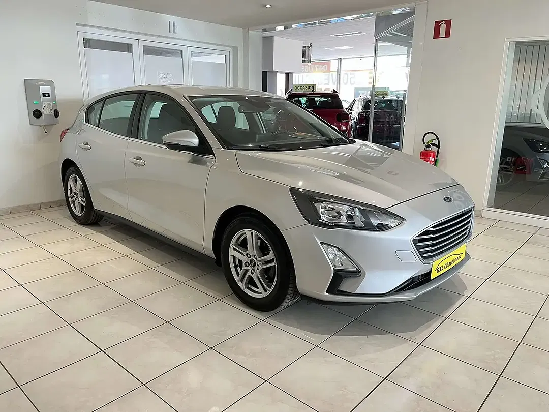 Ford Focus - Thumbnail 4