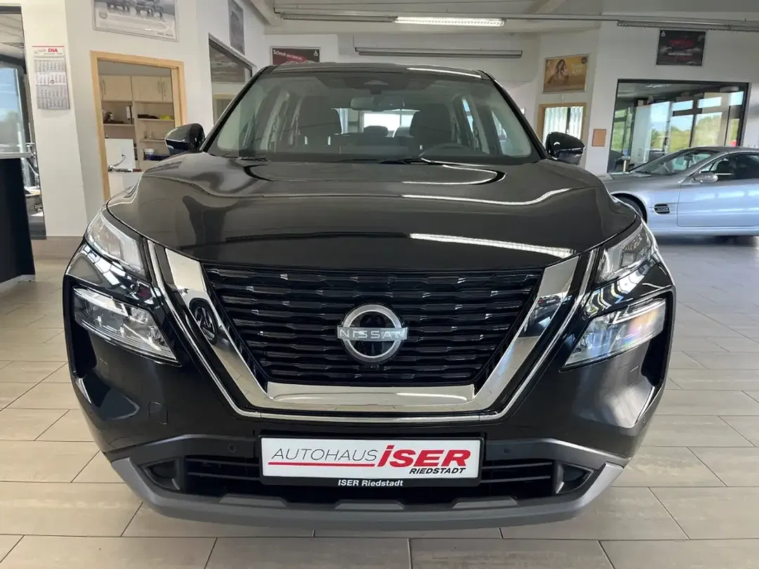 Nissan X-Trail - Thumbnail 2