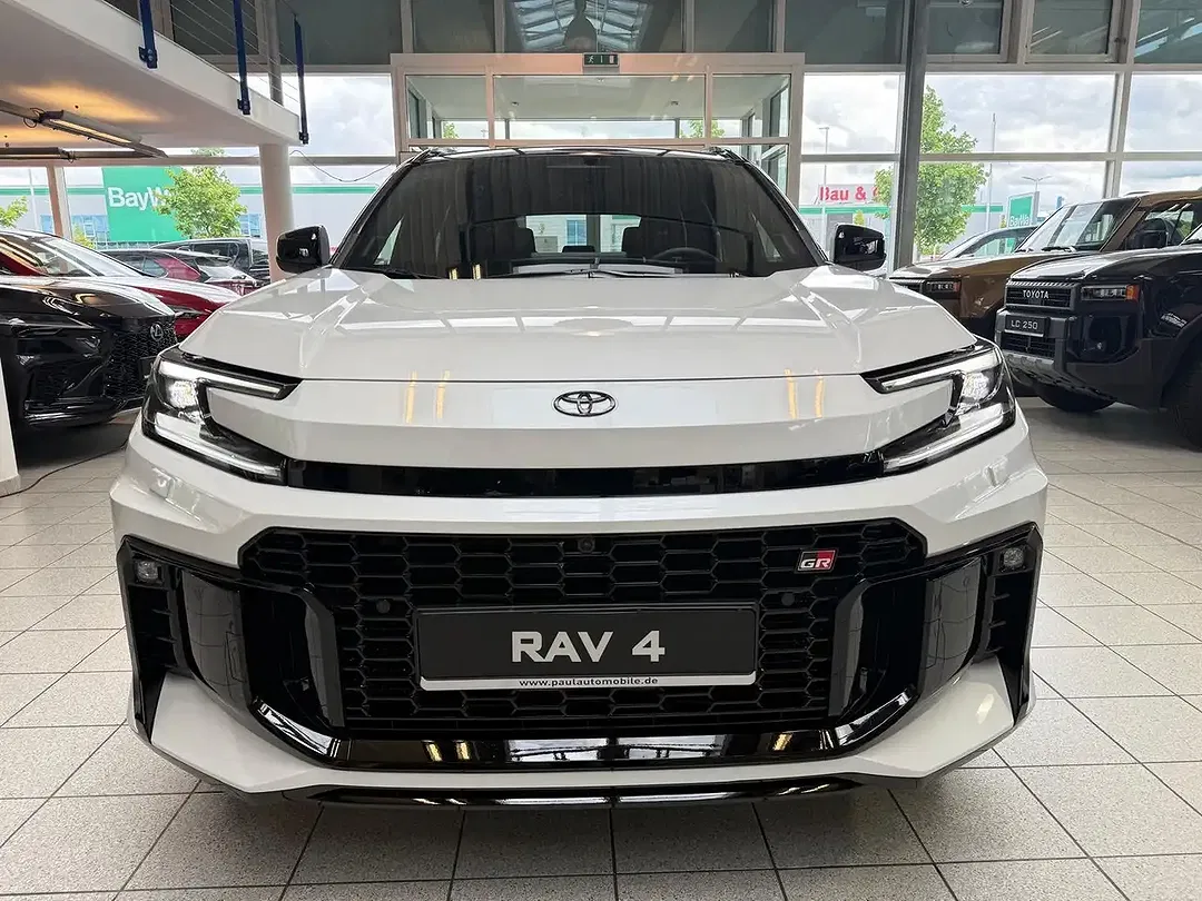 Toyota RAV 4 - Thumbnail 2