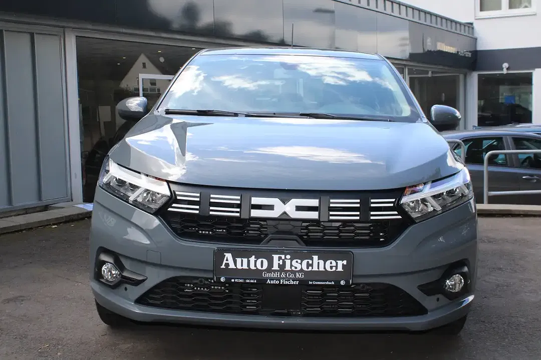 Dacia Sandero - Thumbnail 3