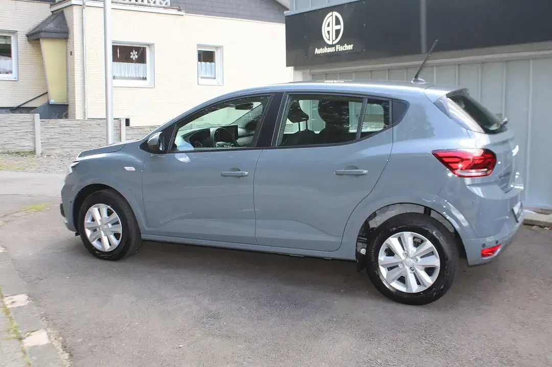 Dacia Sandero - Thumbnail 5