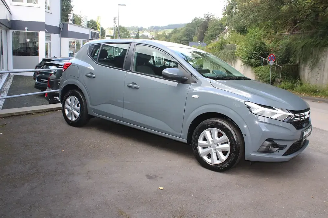 Dacia Sandero - Thumbnail 6