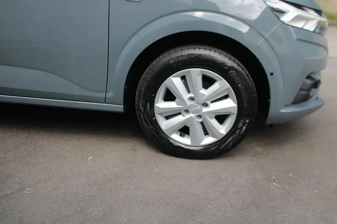Dacia Sandero - Thumbnail 7