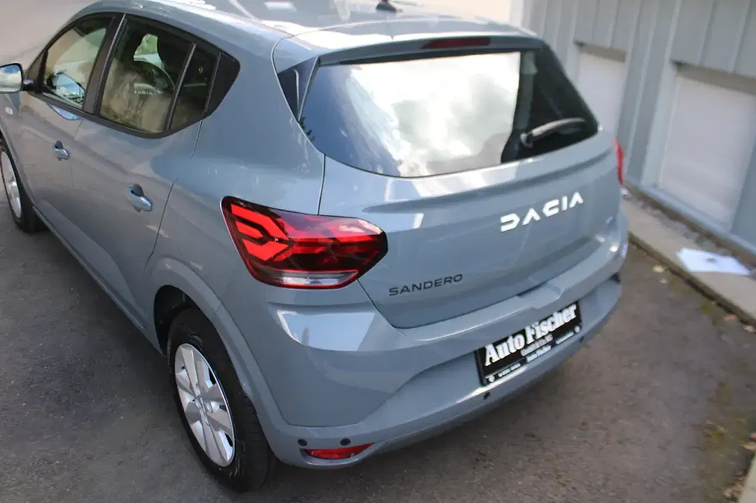 Dacia Sandero - Thumbnail 8