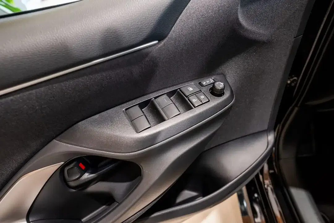 Mazda 2 - Thumbnail 12