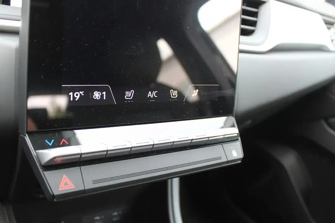 Mitsubishi ASX - Thumbnail 12
