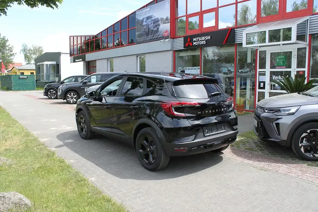 Mitsubishi ASX - Thumbnail 2