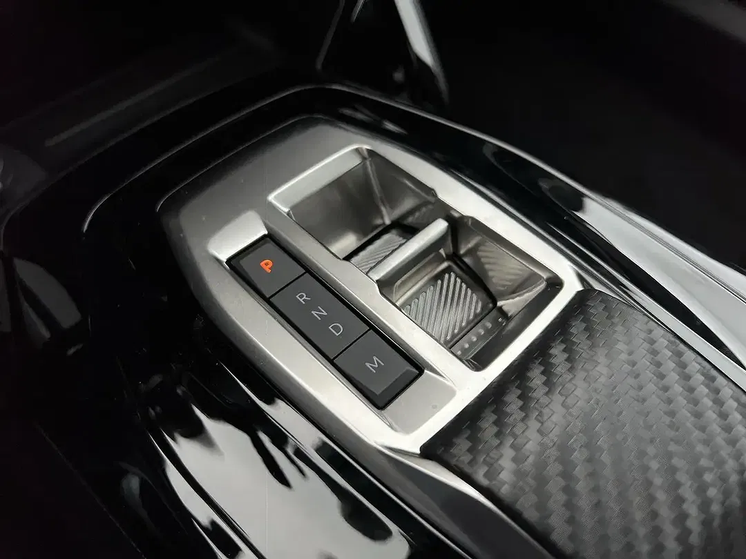 Peugeot 2008 - Thumbnail 13