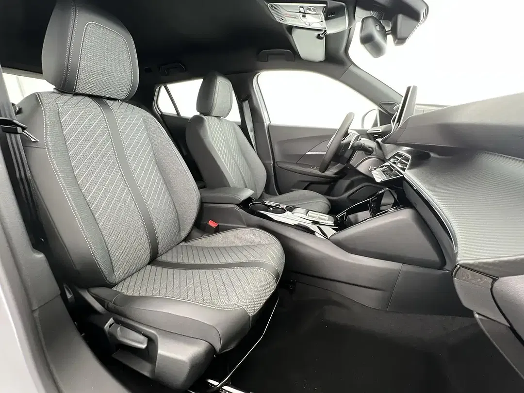 Peugeot 2008 - Thumbnail 9