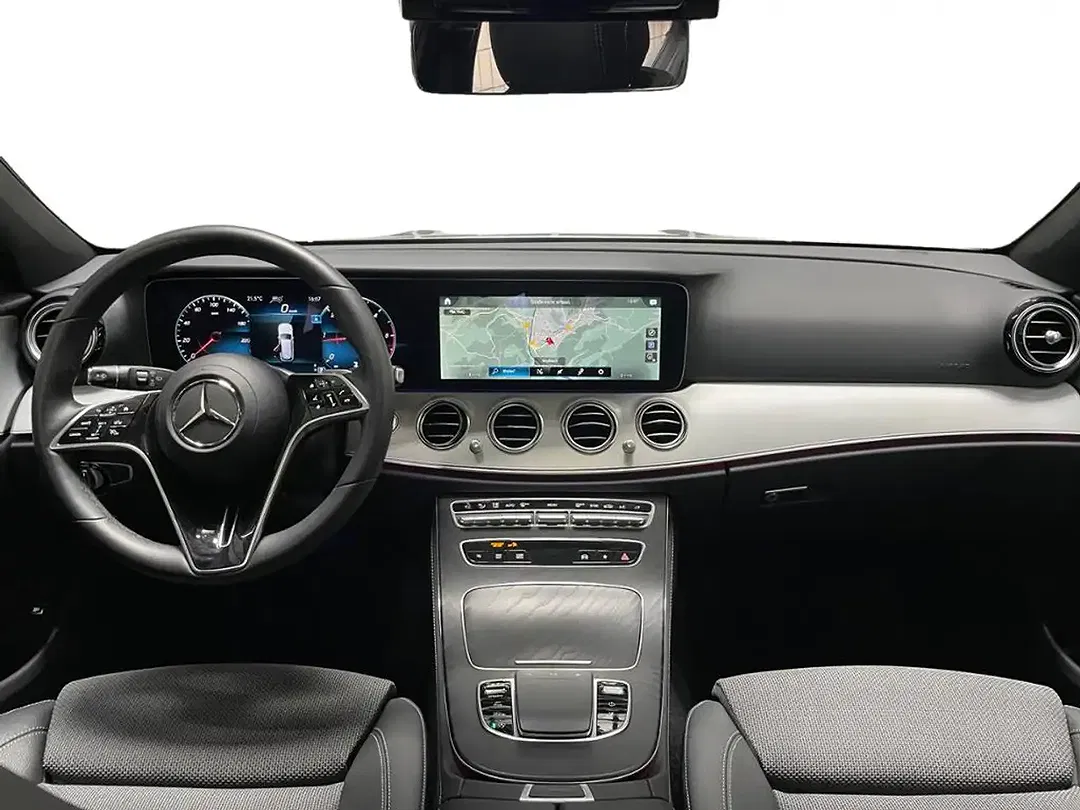 Mercedes-Benz E 200 - Thumbnail 10