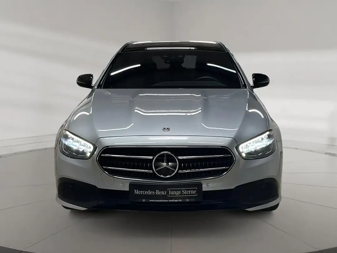 Mercedes-Benz E 200 - Thumbnail 5