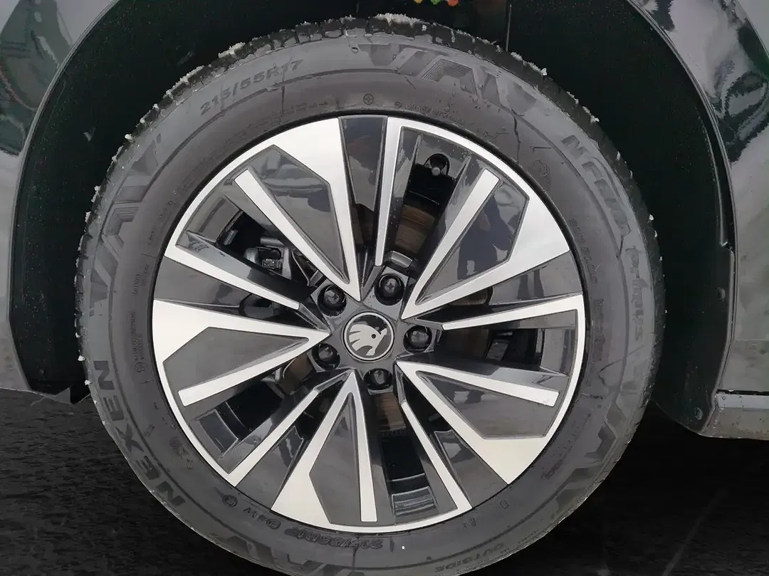Skoda Superb - Thumbnail 6
