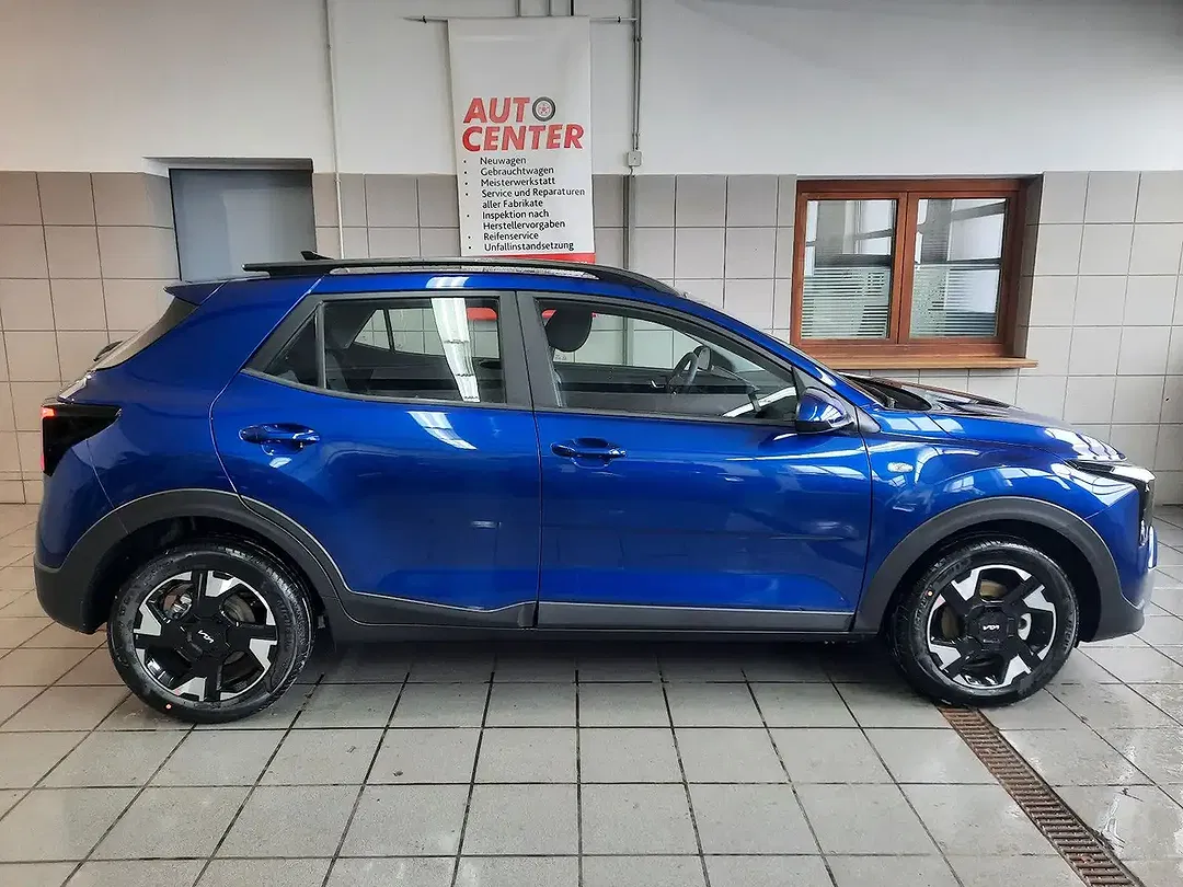 Kia Stonic - Thumbnail 2