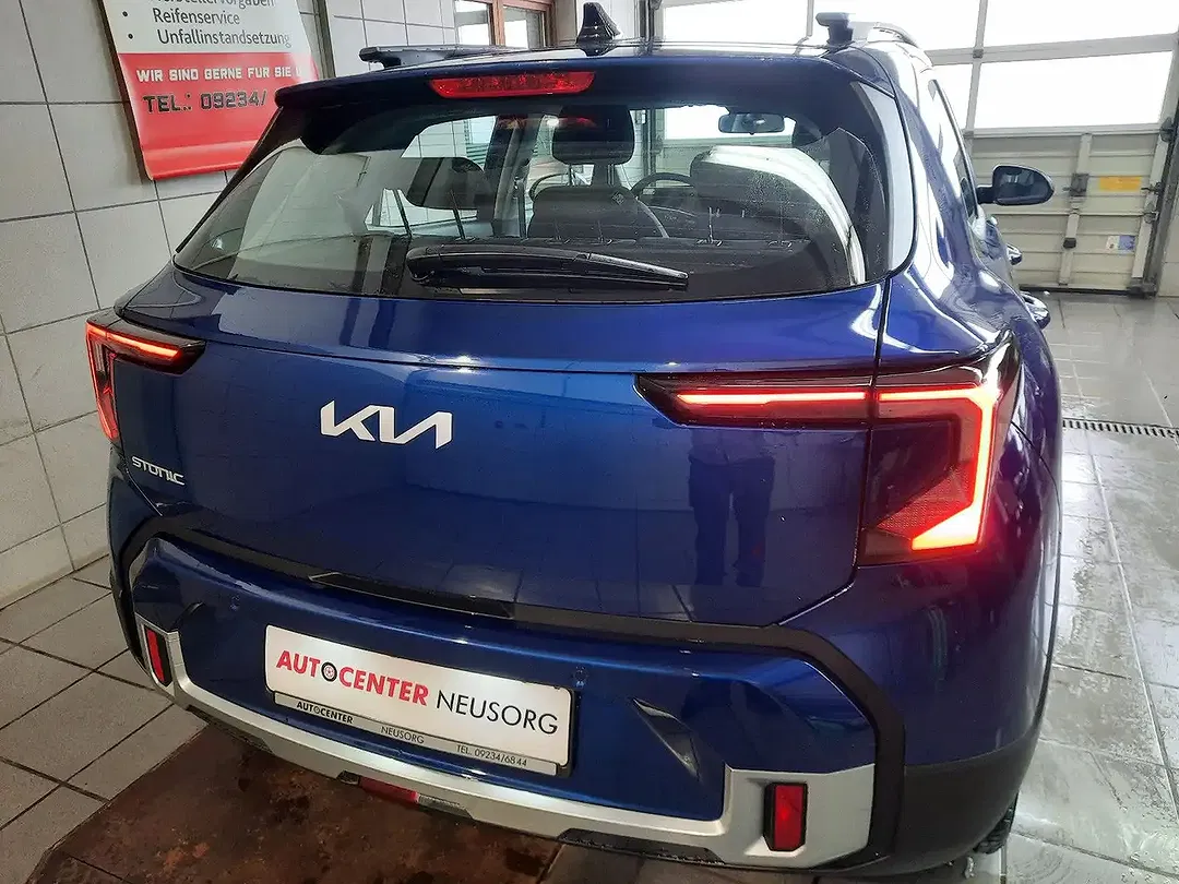 Kia Stonic - Thumbnail 3