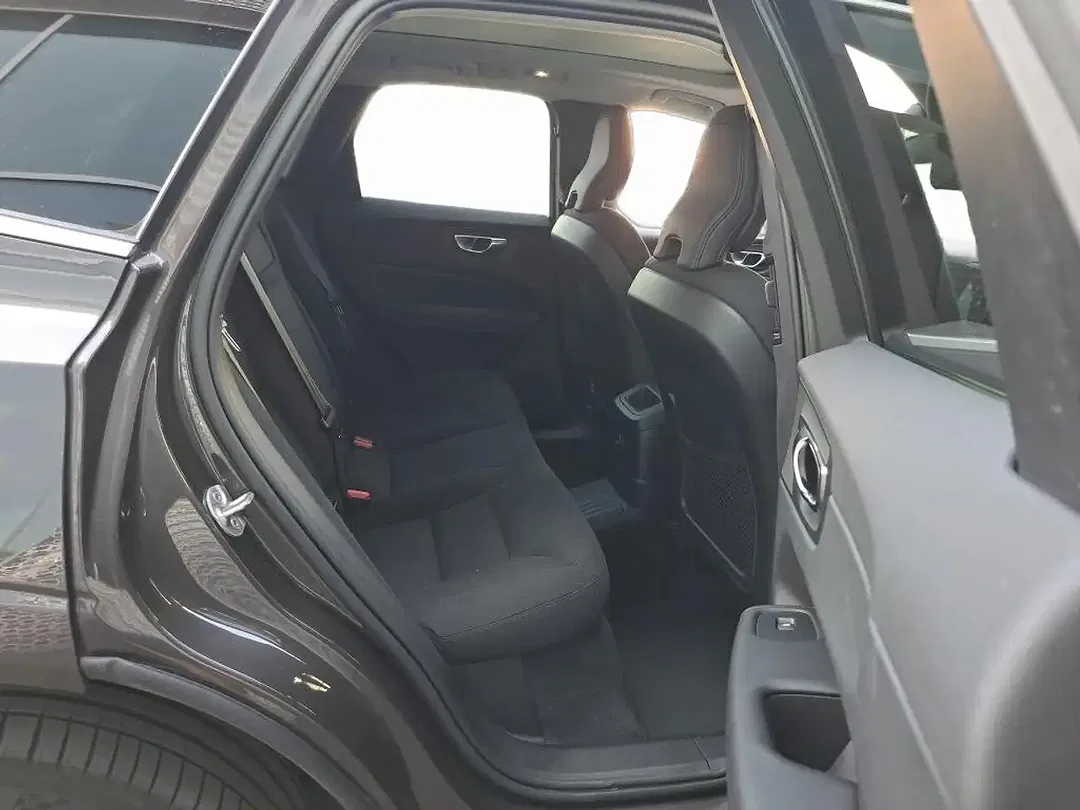 Volvo XC60 - Thumbnail 5