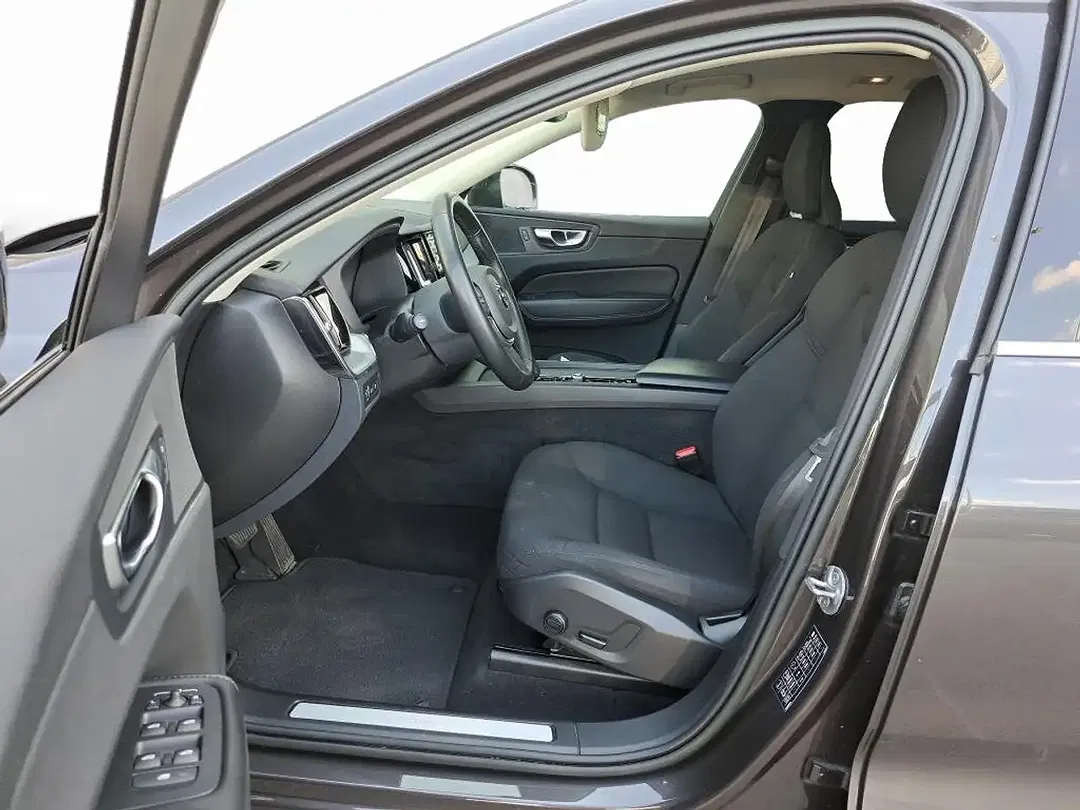 Volvo XC60 - Thumbnail 6