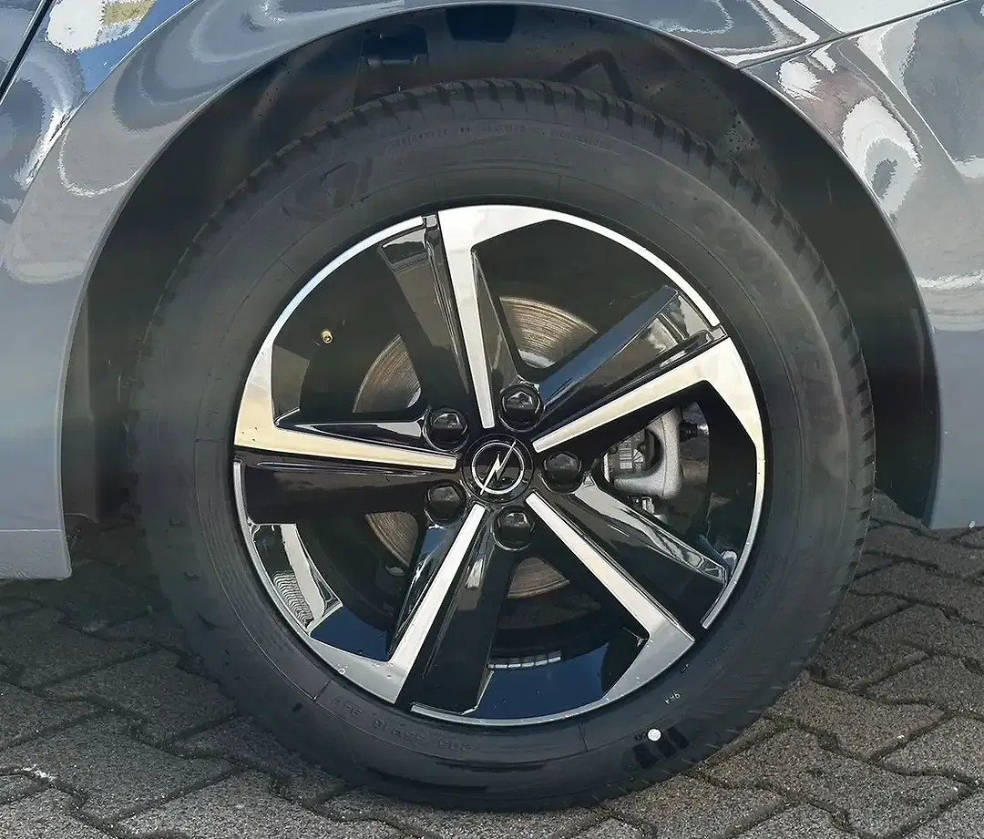 Opel Astra - Thumbnail 9