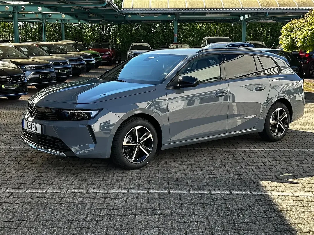 Opel Astra - Afbeelding 1