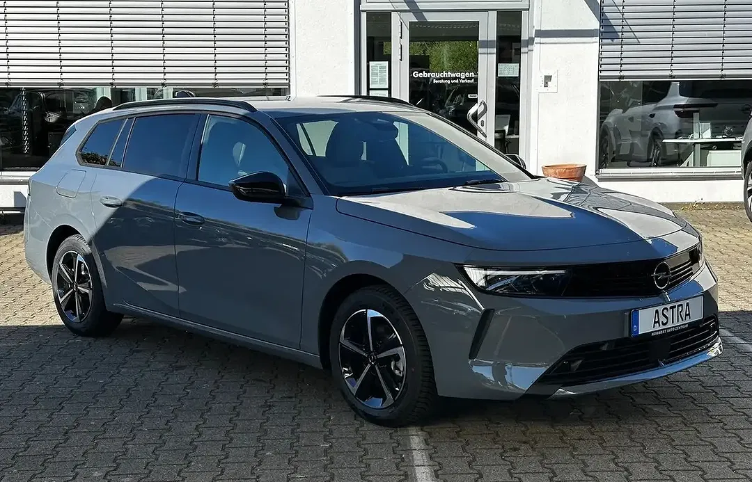 Opel Astra - Thumbnail 4