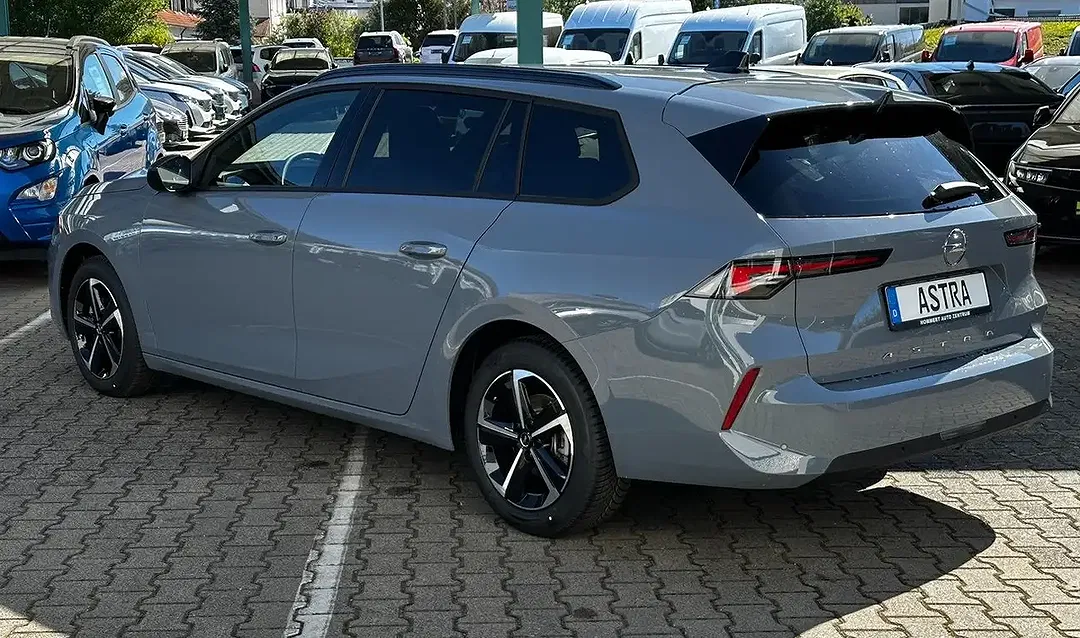 Opel Astra - Thumbnail 8