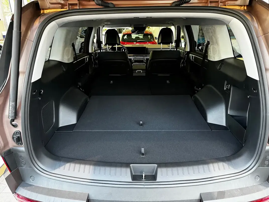 Hyundai SANTA FE - Thumbnail 13