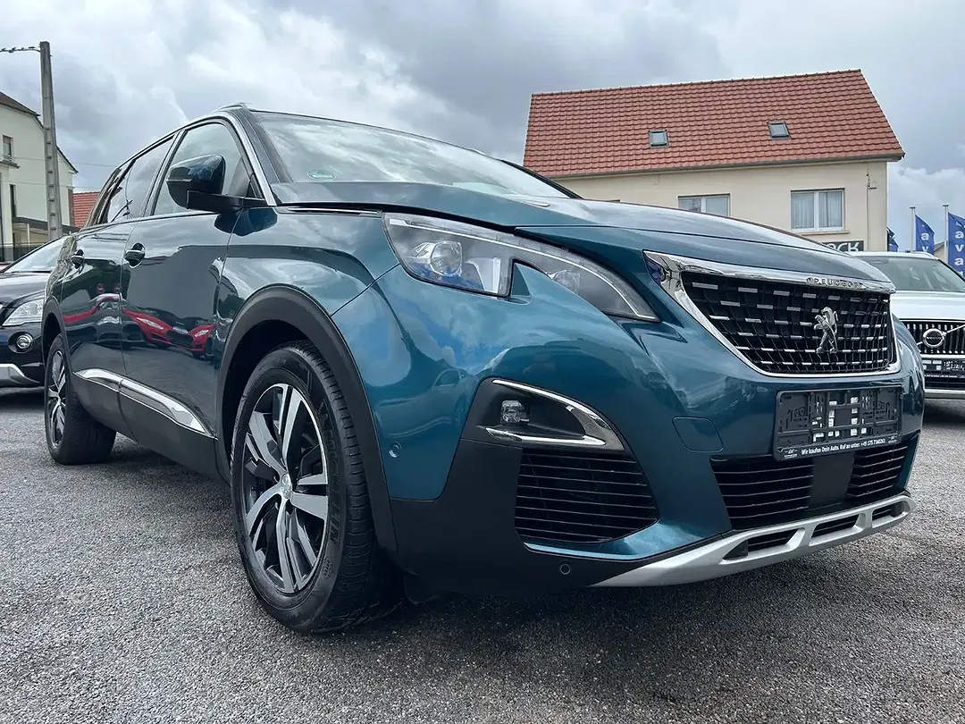 Peugeot 5008 - Thumbnail 1