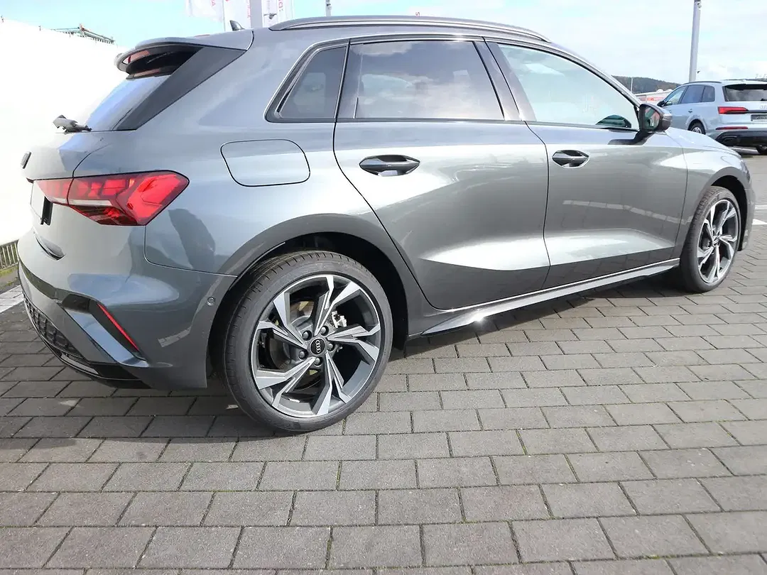 Audi A3 - Thumbnail 2