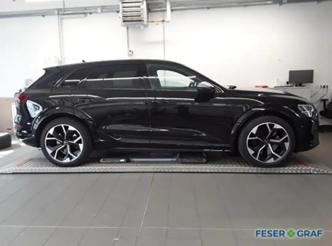 Audi SQ8 e-tron Matrix LED