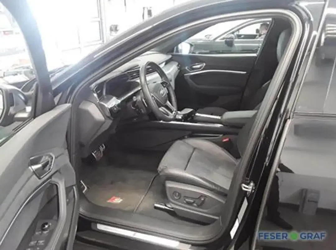 Audi SQ8 e-tron - Thumbnail 3
