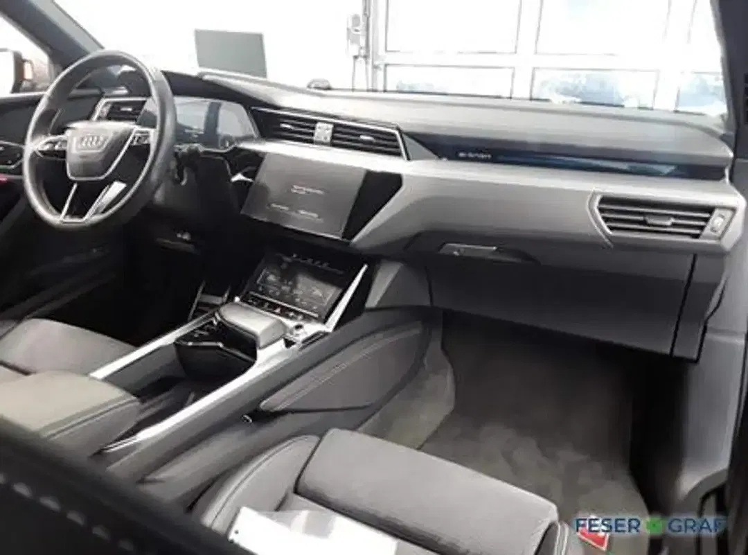 Audi SQ8 e-tron - Thumbnail 4