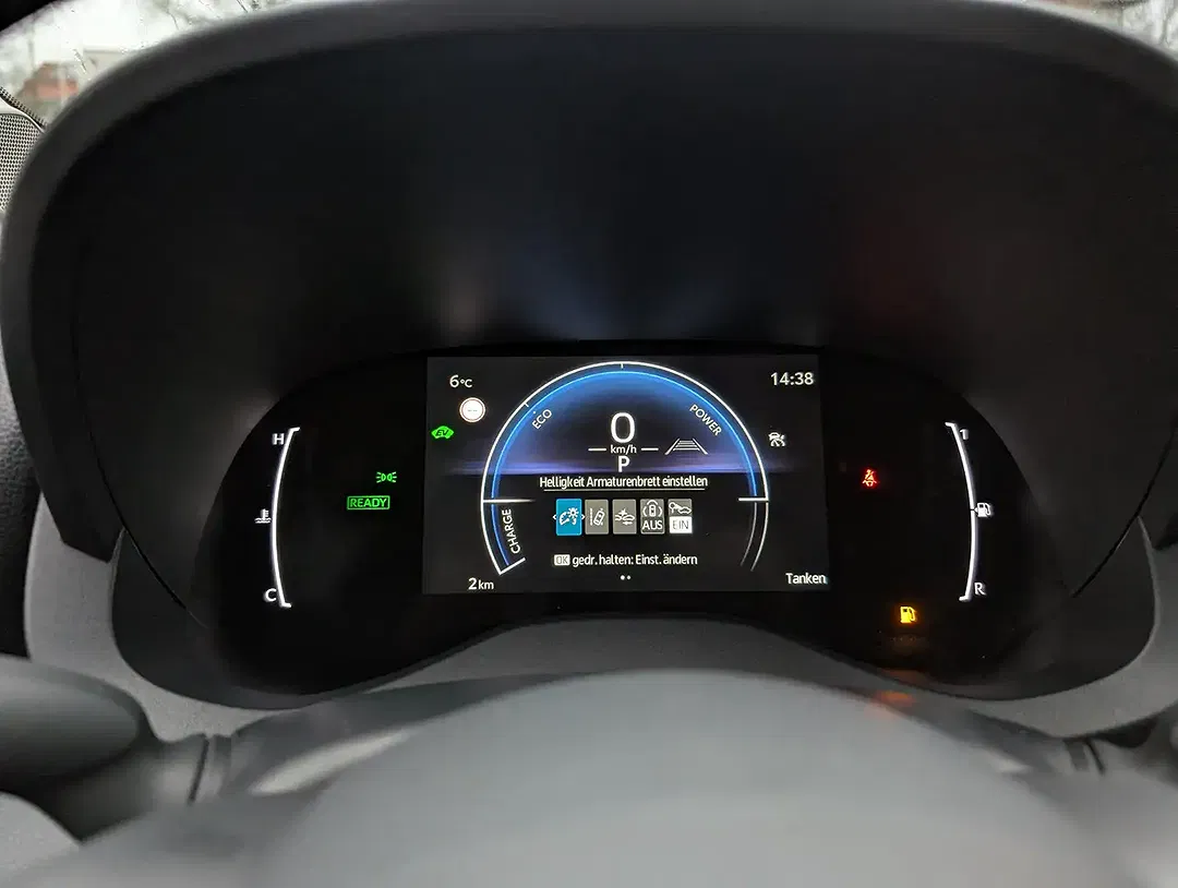 Toyota Yaris - Thumbnail 14