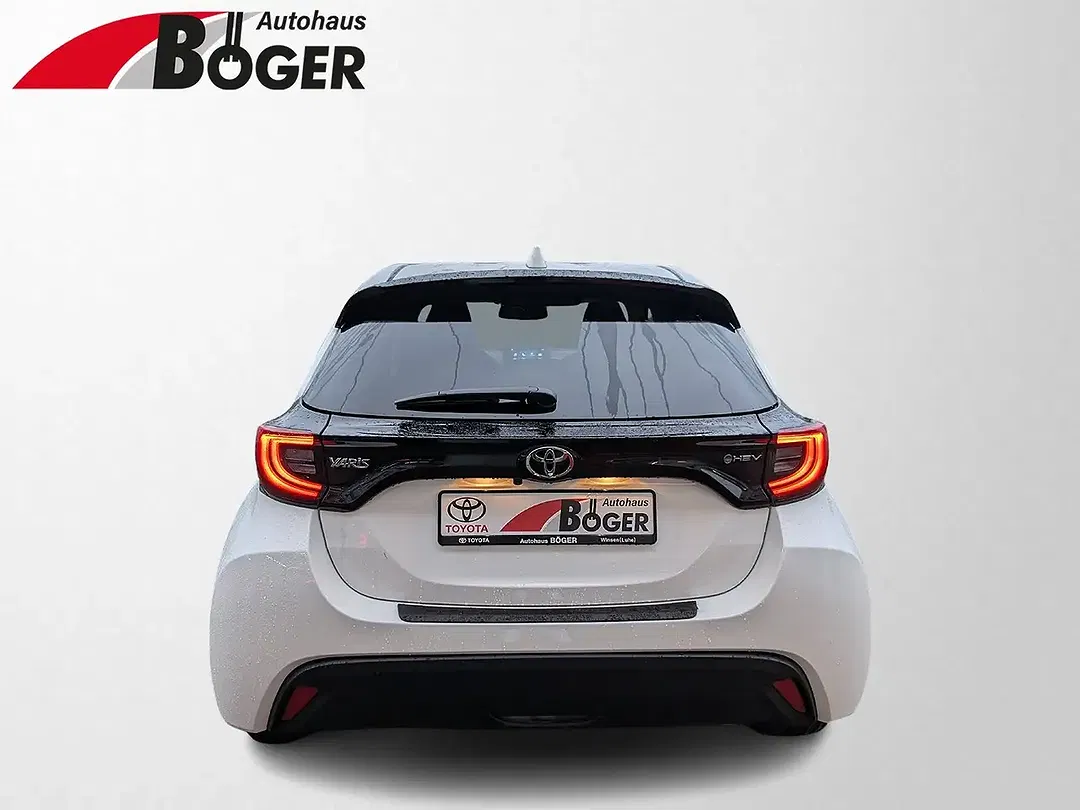 Toyota Yaris - Thumbnail 7