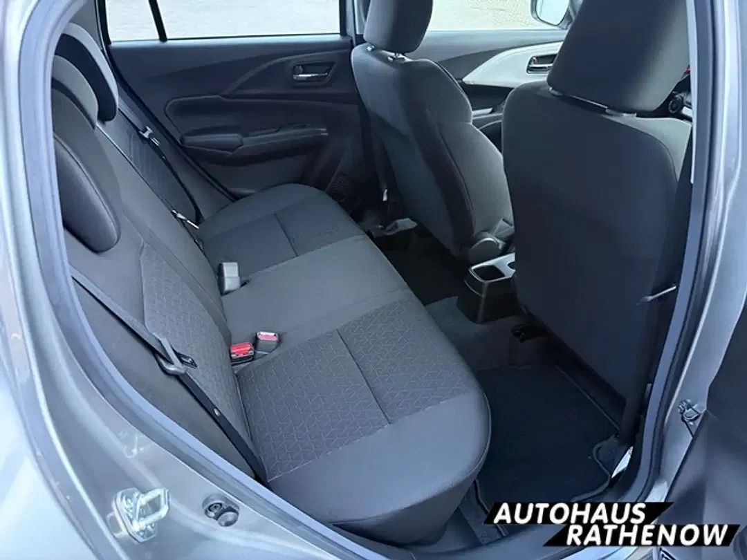 Suzuki Swift - Thumbnail 3