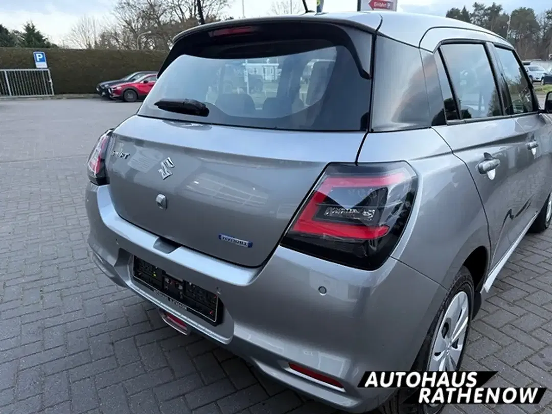 Suzuki Swift - Thumbnail 5
