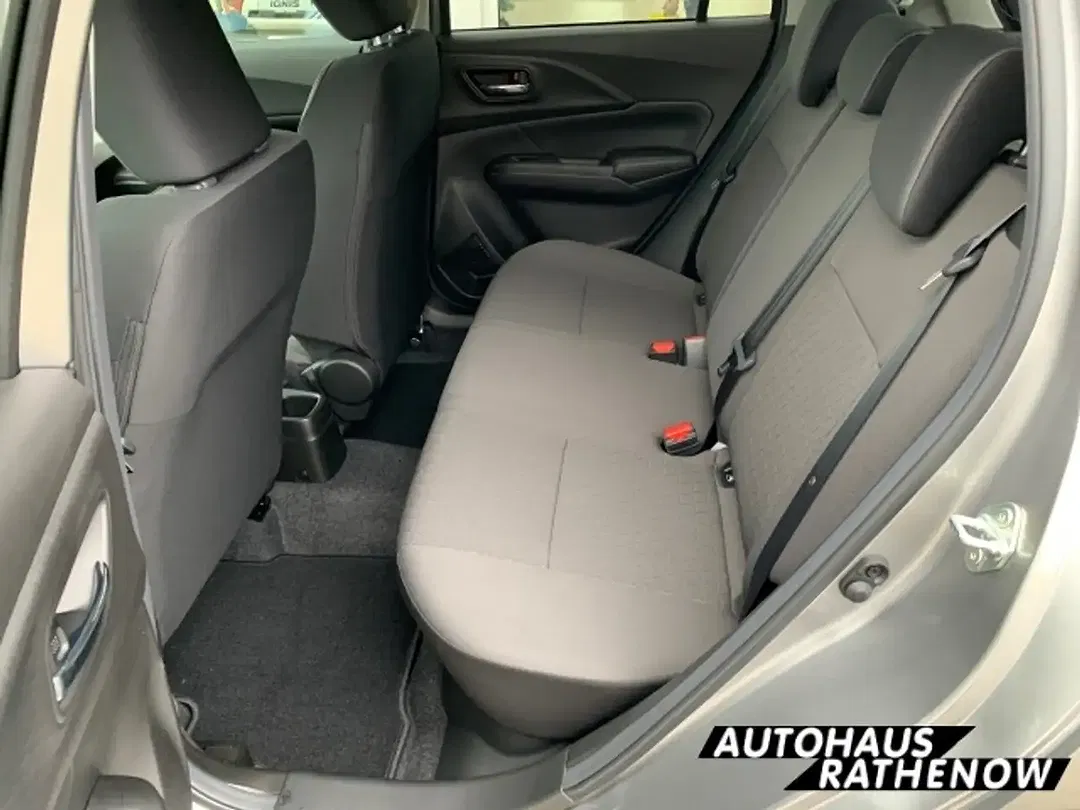 Suzuki Swift - Thumbnail 8