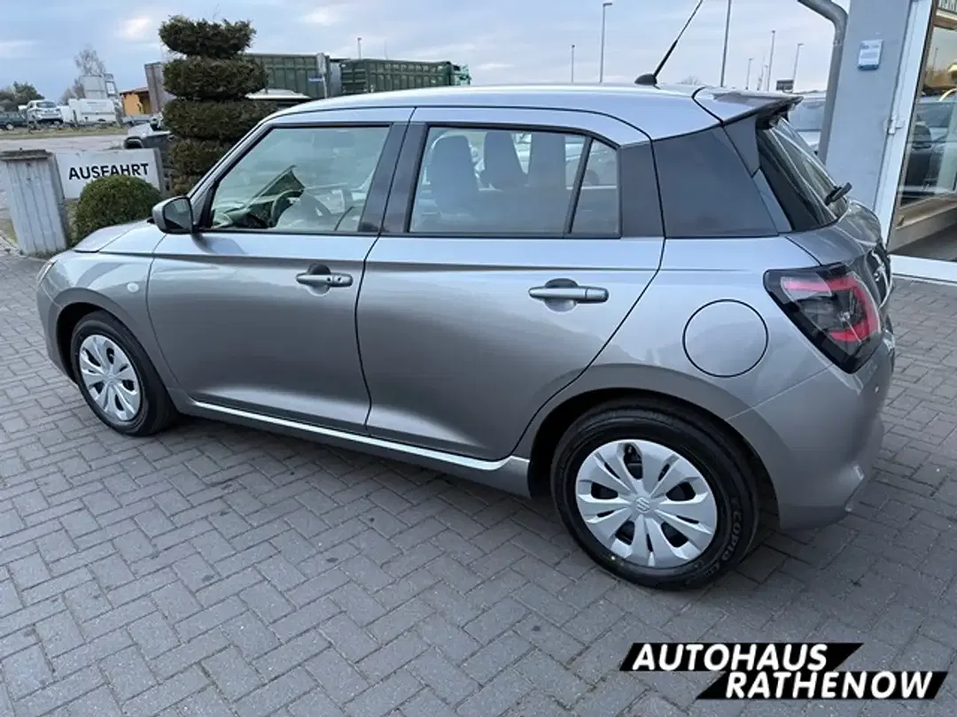 Suzuki Swift - Thumbnail 9