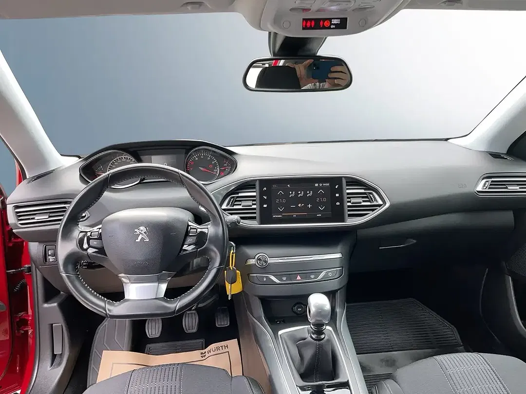 Peugeot 308 - Thumbnail 10