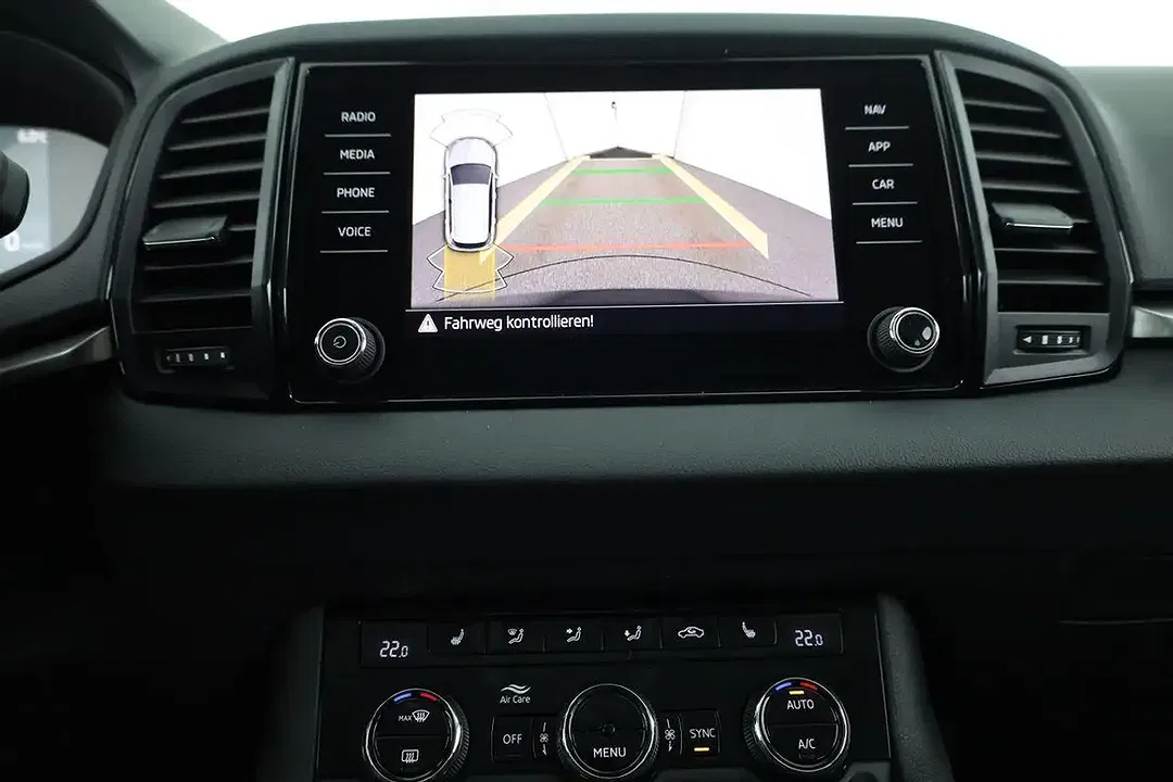 Skoda Karoq - Thumbnail 6