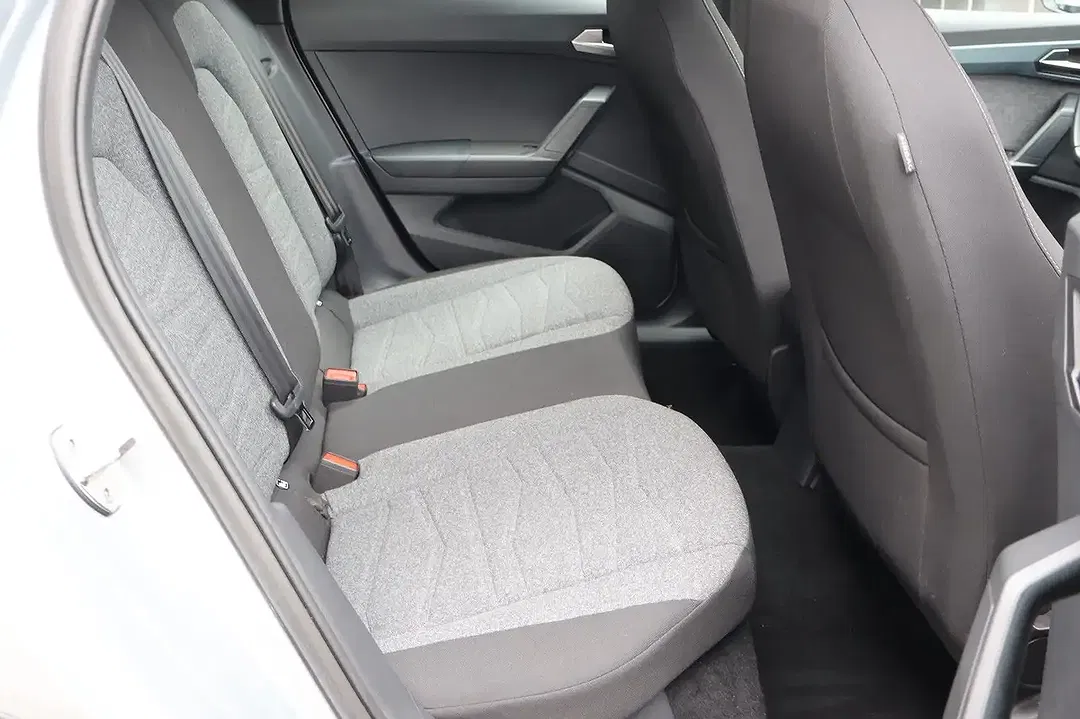 SEAT Arona - Thumbnail 12