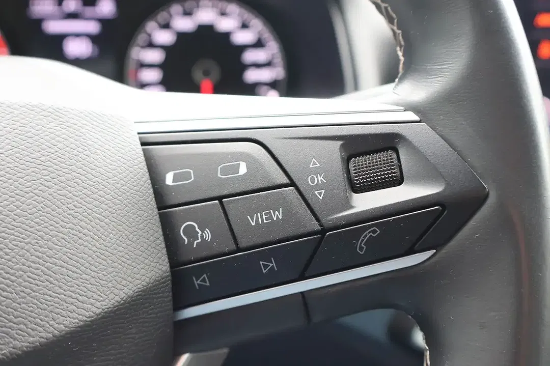 SEAT Arona - Thumbnail 25